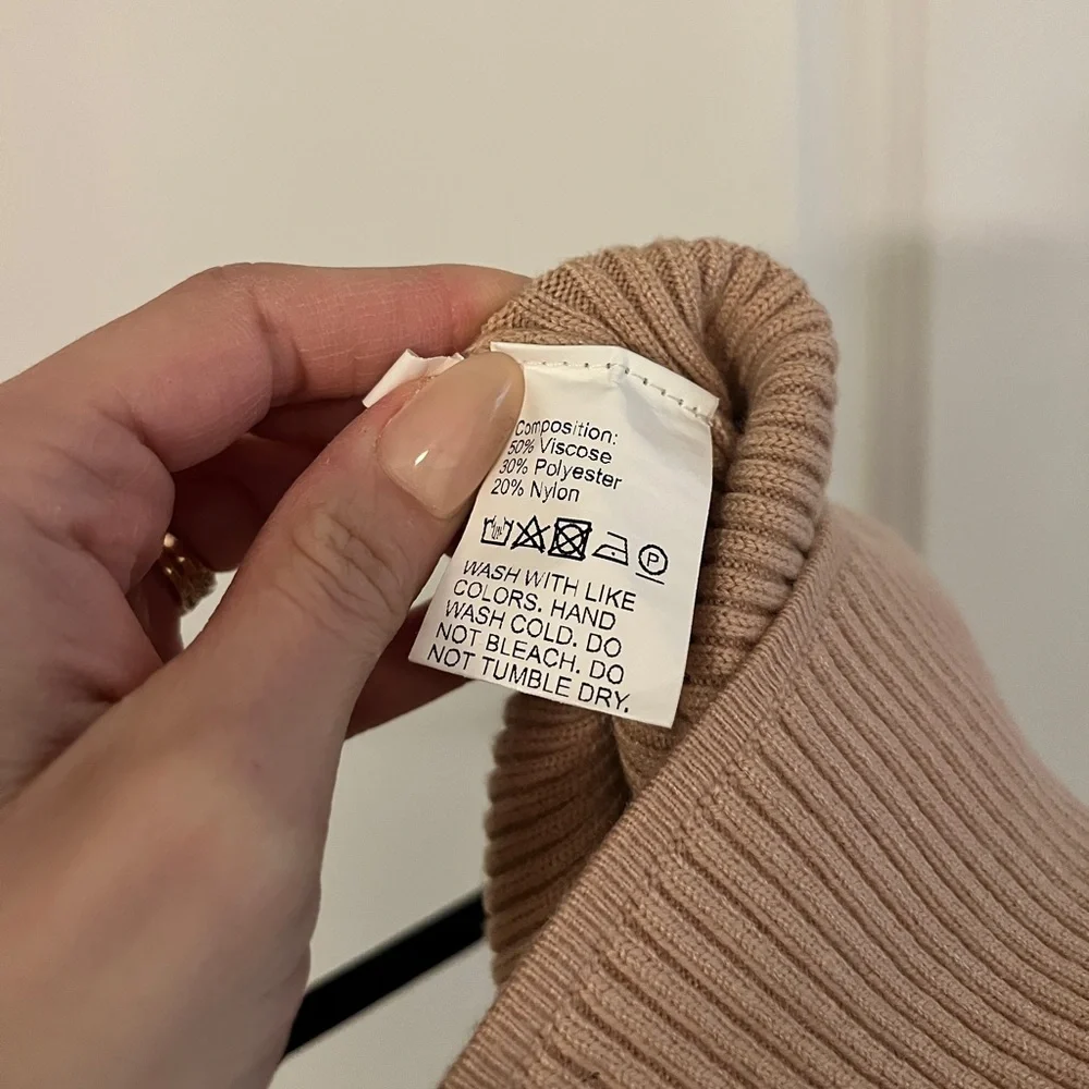 Neutral Tan Knit Crop Top - Picture 3 of 3